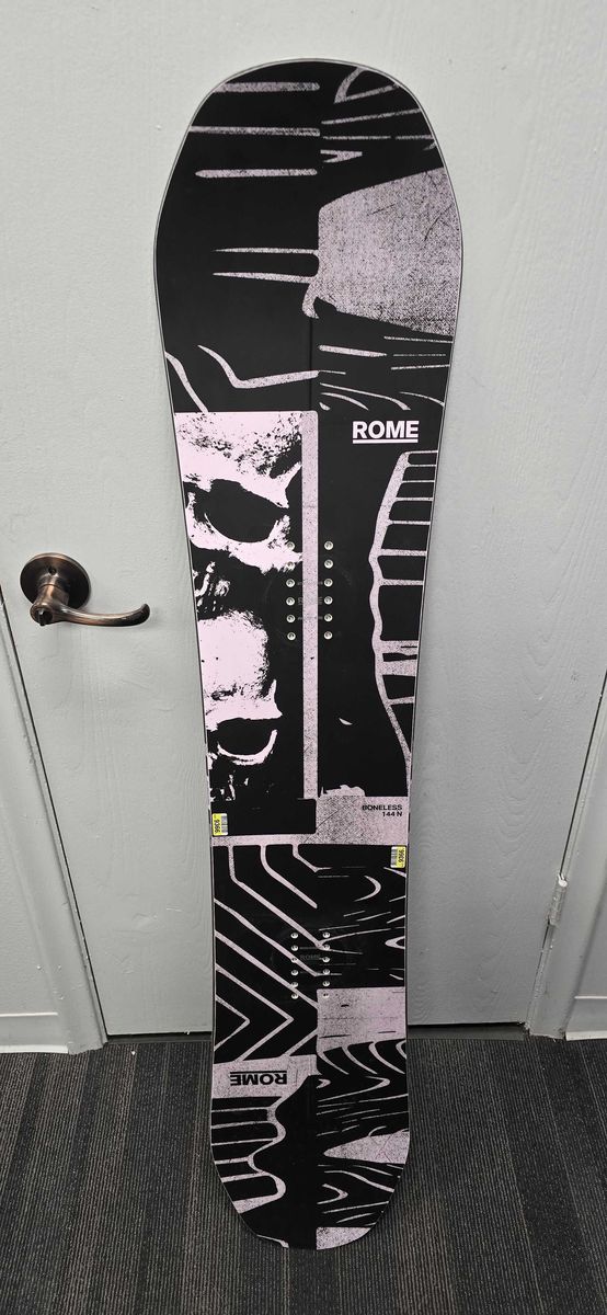 Rome Boneless 144cm N Snowboard - Lightly Used (2026)