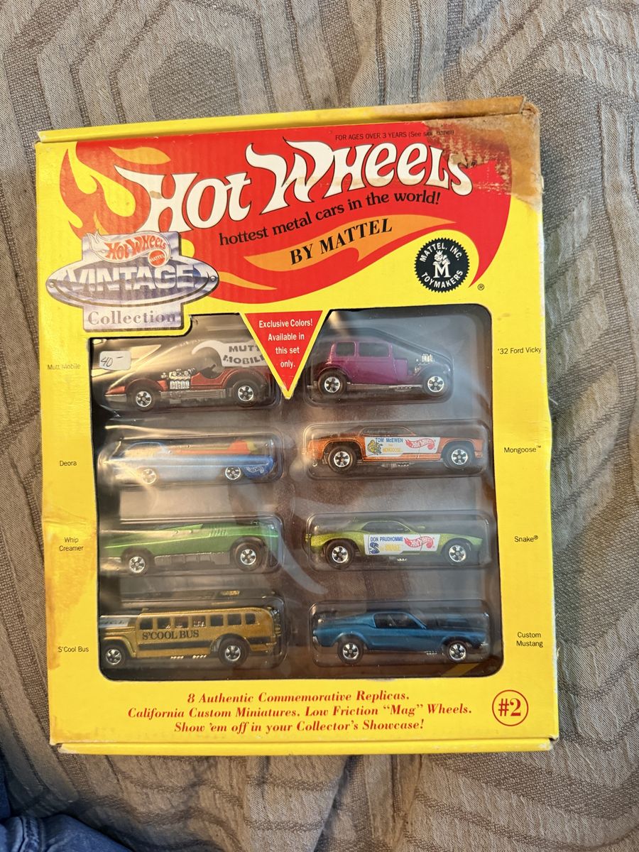 1993 Hot Wheels Vintage Collection and 25th year anniversary collectors editioneditionby Mattel #2 - 8 Exclusive Diecast Cars