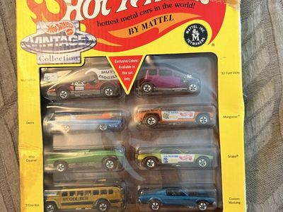 1993 Hot Wheels Vintage Collection and 25th year anniversary collectors editioneditionby Mattel #2 - 8 Exclusive Diecast Cars