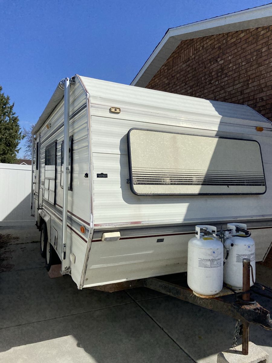 18 ft 1990 gulf-stream conquest