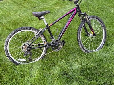 Girls 24” Specialized Hotrock Mountain Bike Black Pink