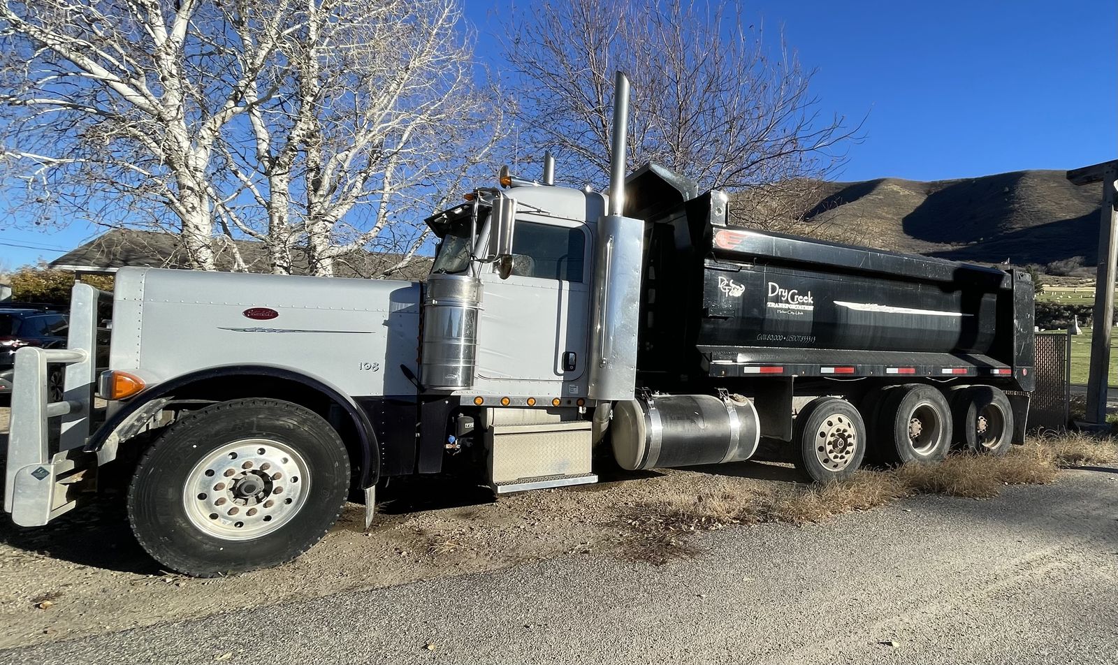 2005 Peterbiilt Dump Truck For Sale