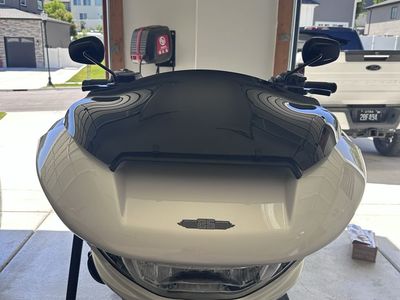 Klock Werks Harley-Davidson Sport Glide Flare Windshield - Dark Smoke, 8.5 Inch