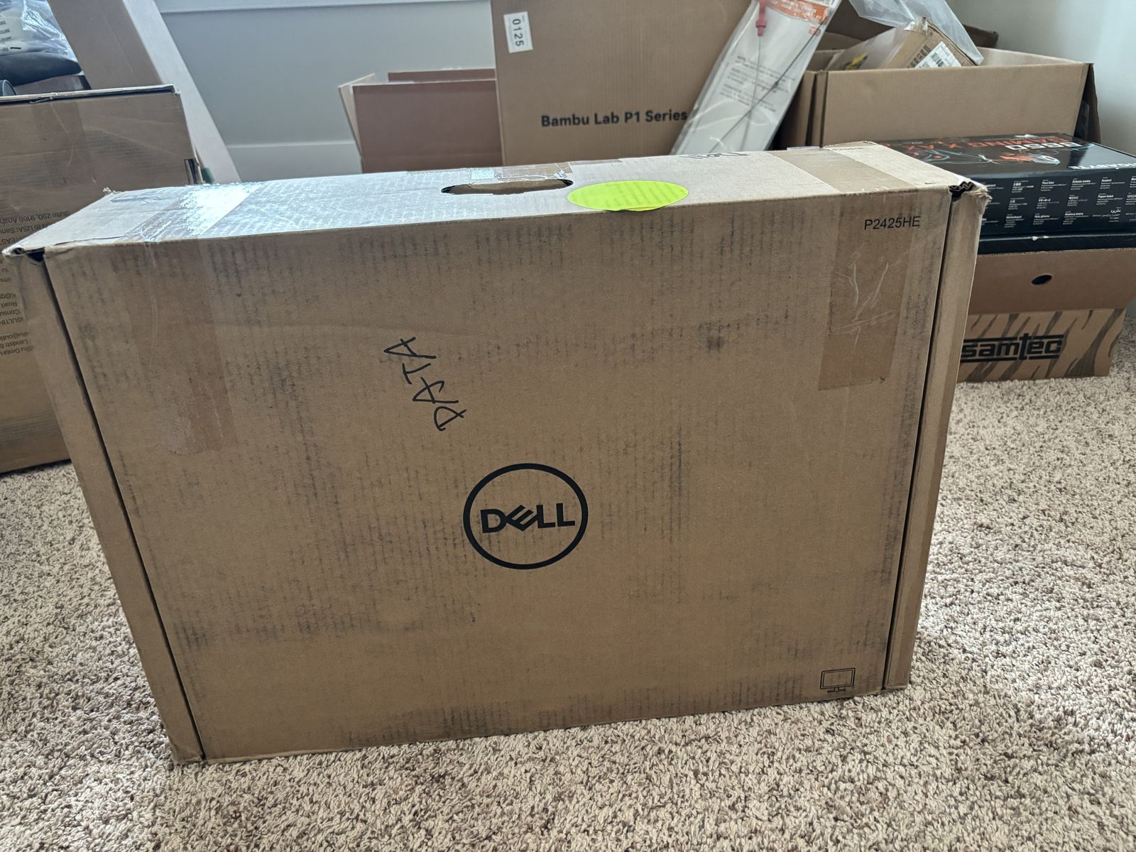 Dell P2425HE USB-C hub monitor