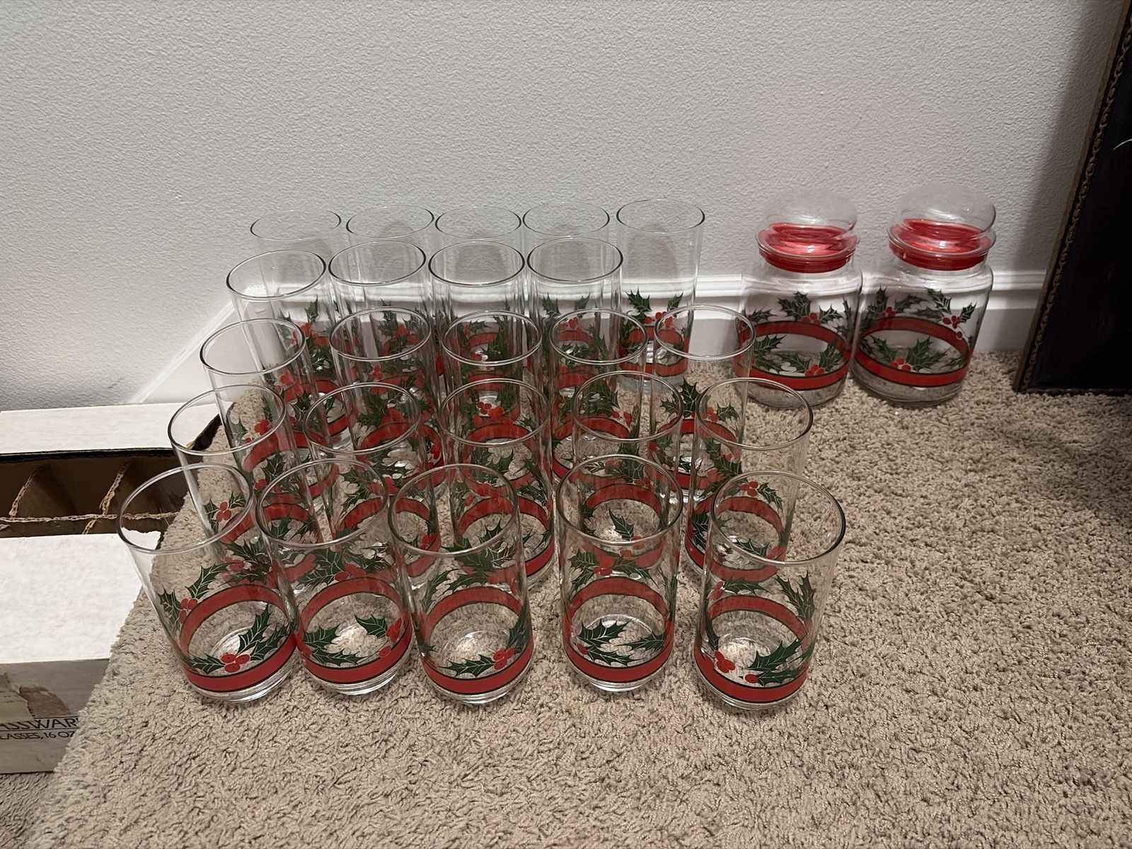 Mint condition Vintage Libby Glasses Plus Jars 