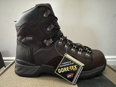 Cabela's Roughneck S.A.W. Gore-Tex boots. Men's size 8 Women's size 9