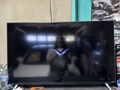 *FREE* Vizio 43” 1080p TV