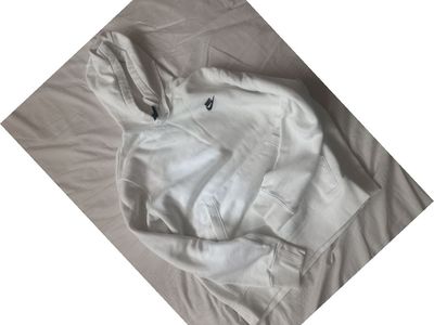 Men’s Nike size medium hoodie-white