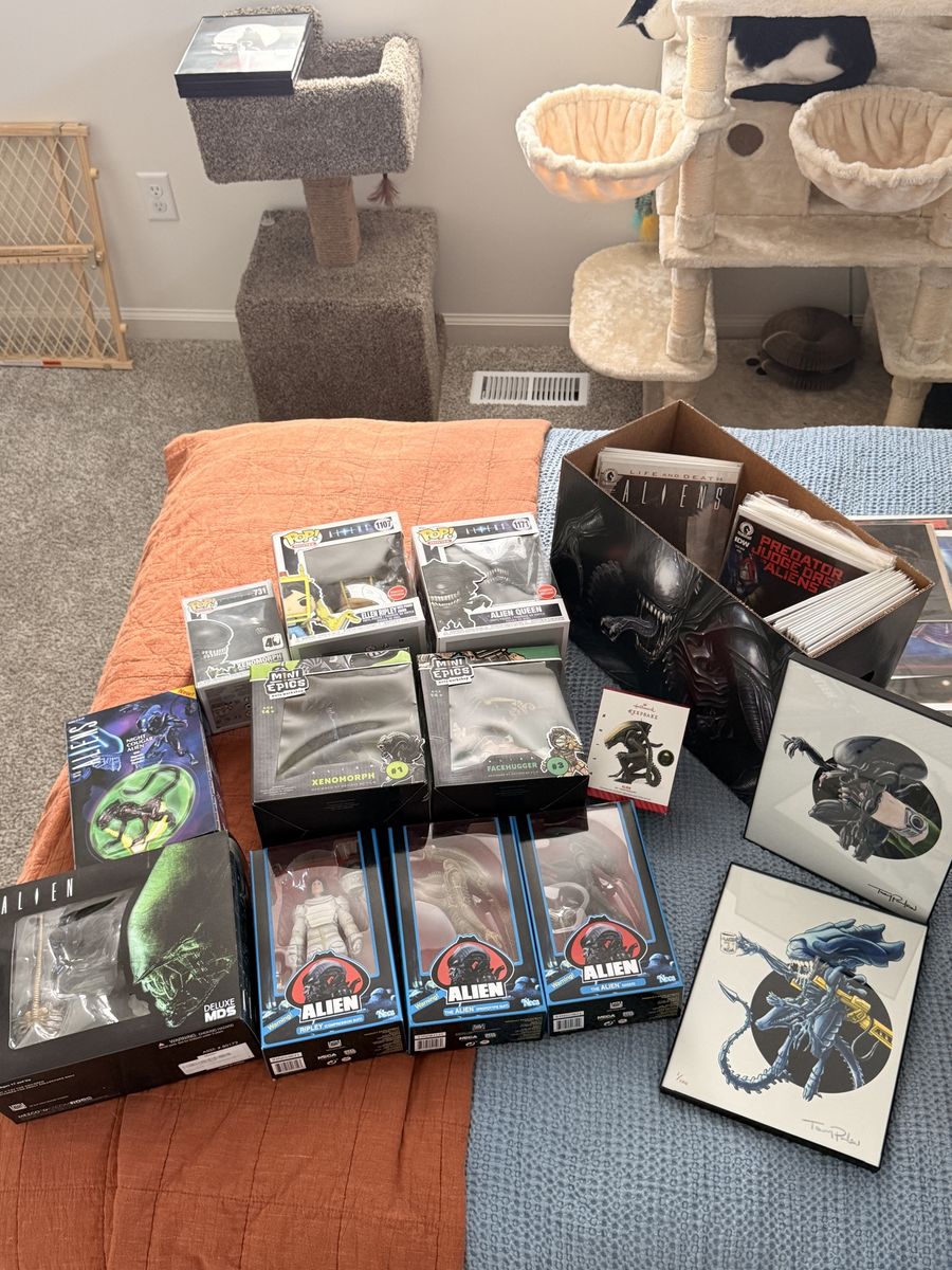Alien & Aliens Collectibles Lot NECA Figures Funko Pops Comics Art Prints