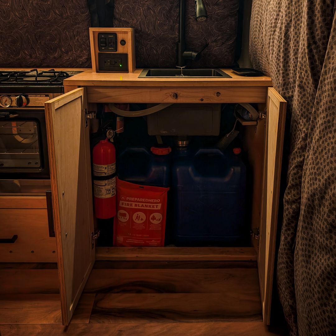 Main image 9