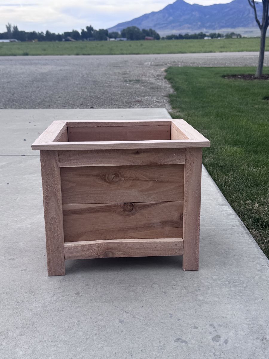 Handmade cedar Planter Box - Solid Wood Cedar Tones - Perfect for Indoor/Outdoor Plants