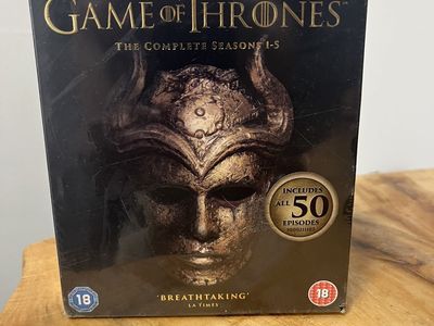 BRAND NEW IN SEALED BOX Game of Thrones Box Set SEASONS 1-5 BLU RAY