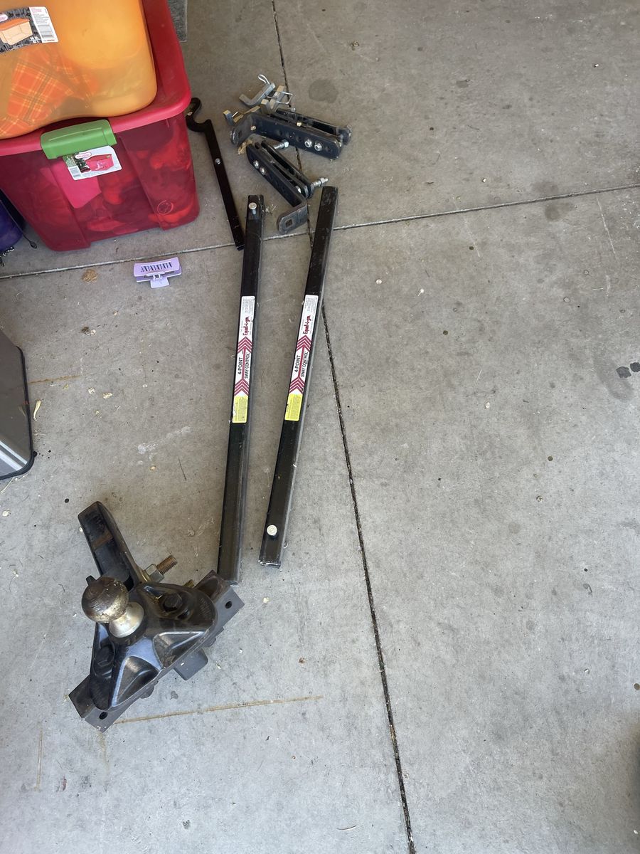 Equal-i-zer Weight Distribution Hitch w/ Sway Control - Complete Used System