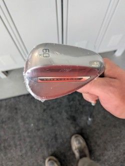 Titleist sm11 vokey 60 degree wedge