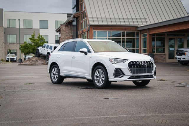 2025 Audi Q3 quattro S line Premium 45 TFSI