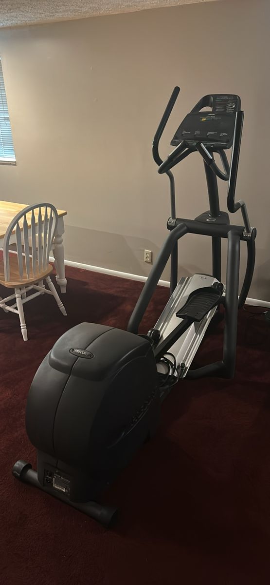 Precor efx556 elliptical machine