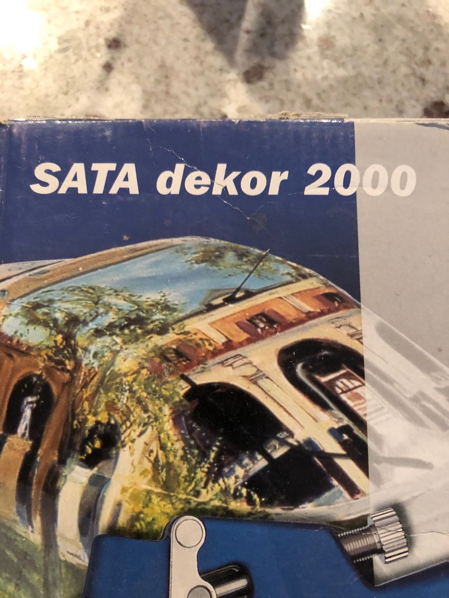 SATA DEKOR 2000 0.5 Nozzle, Plastic Cup 65ccm, Four Glass Bottles, Designer Air Brush Kit. New In The Box Spray Gun.