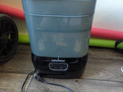 Baby Brezza Bottle Sterilizer & Dryer Machine, Universal Fit, Used