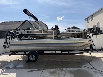 2022 Sun Tracker Bass Buggy 18 DLX