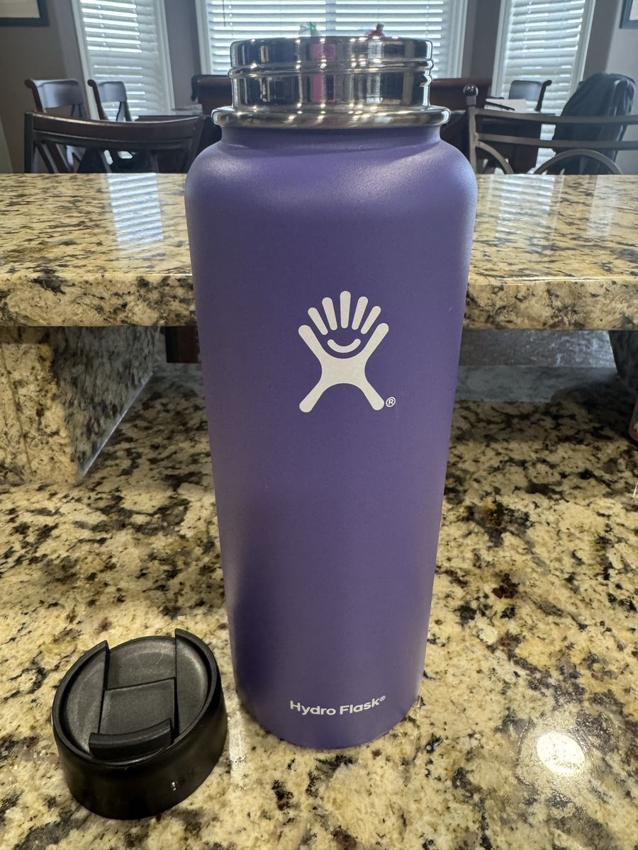 Hydro flask 40 ounce water bottle