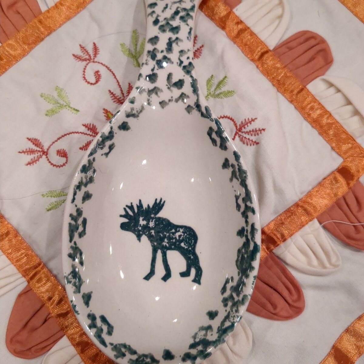 Moose country spoon holder