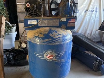 Quincy Air Master Series 5 HP Single-Stage 30 Gallon Commercial Cast Iron Air Compressor