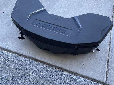 Can am Linq 8 US gallon cooler