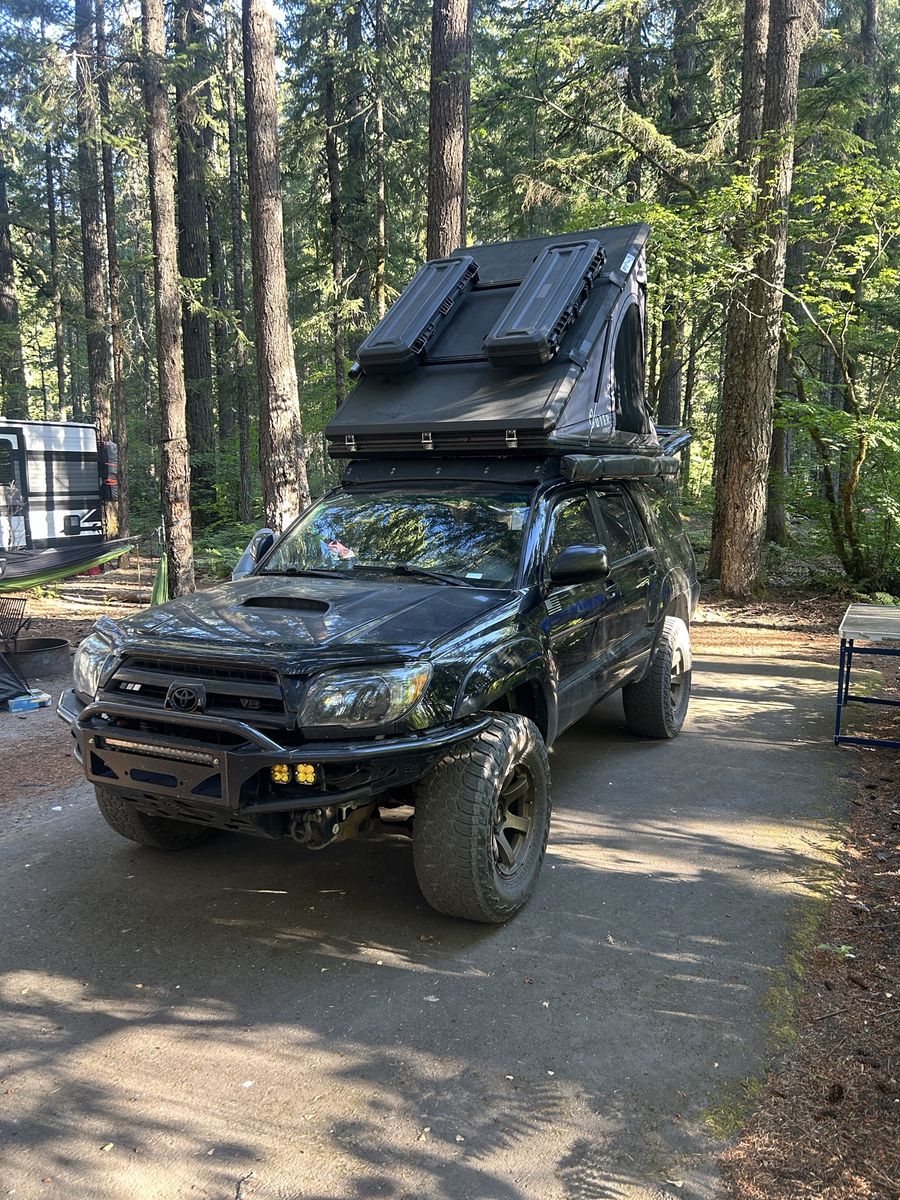 Roof top tent and awning setup