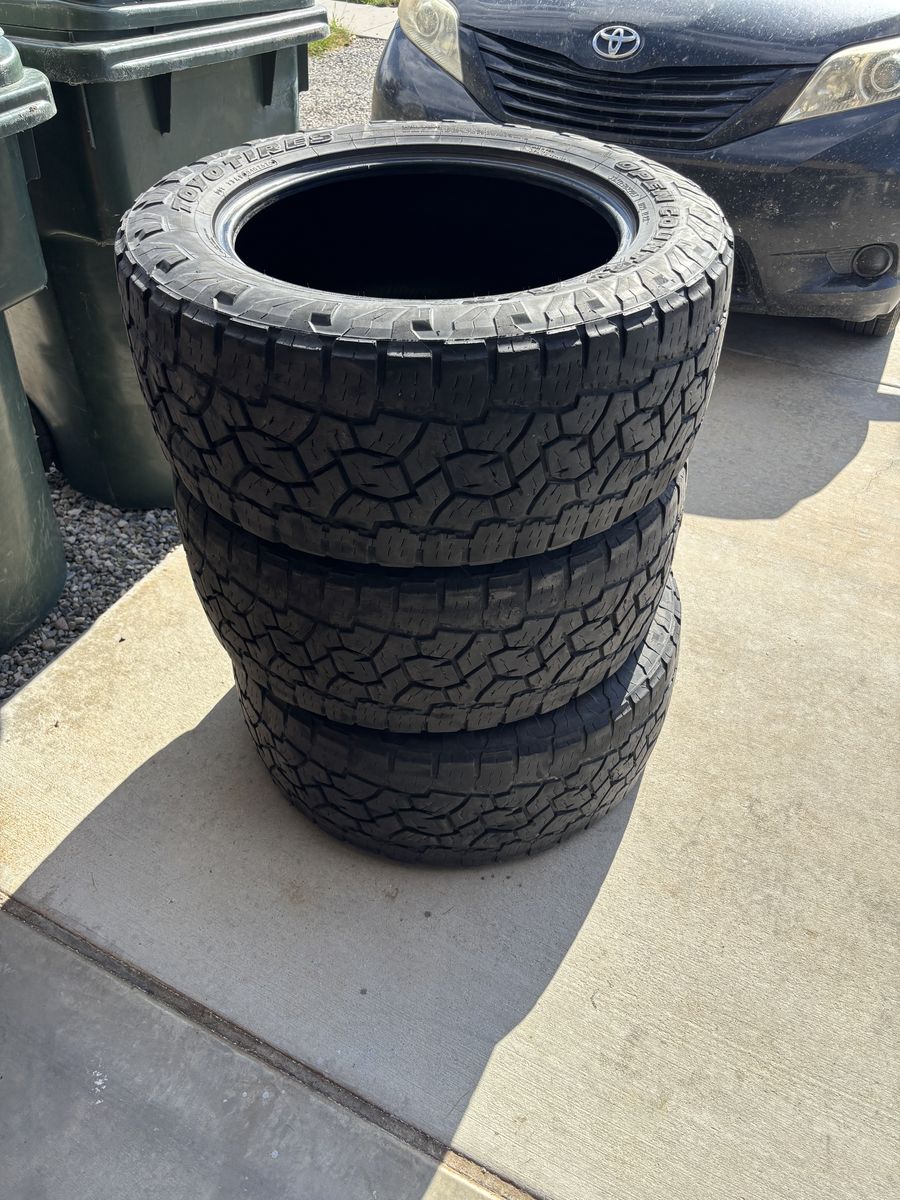 Toyo AT3 33X12.50R20