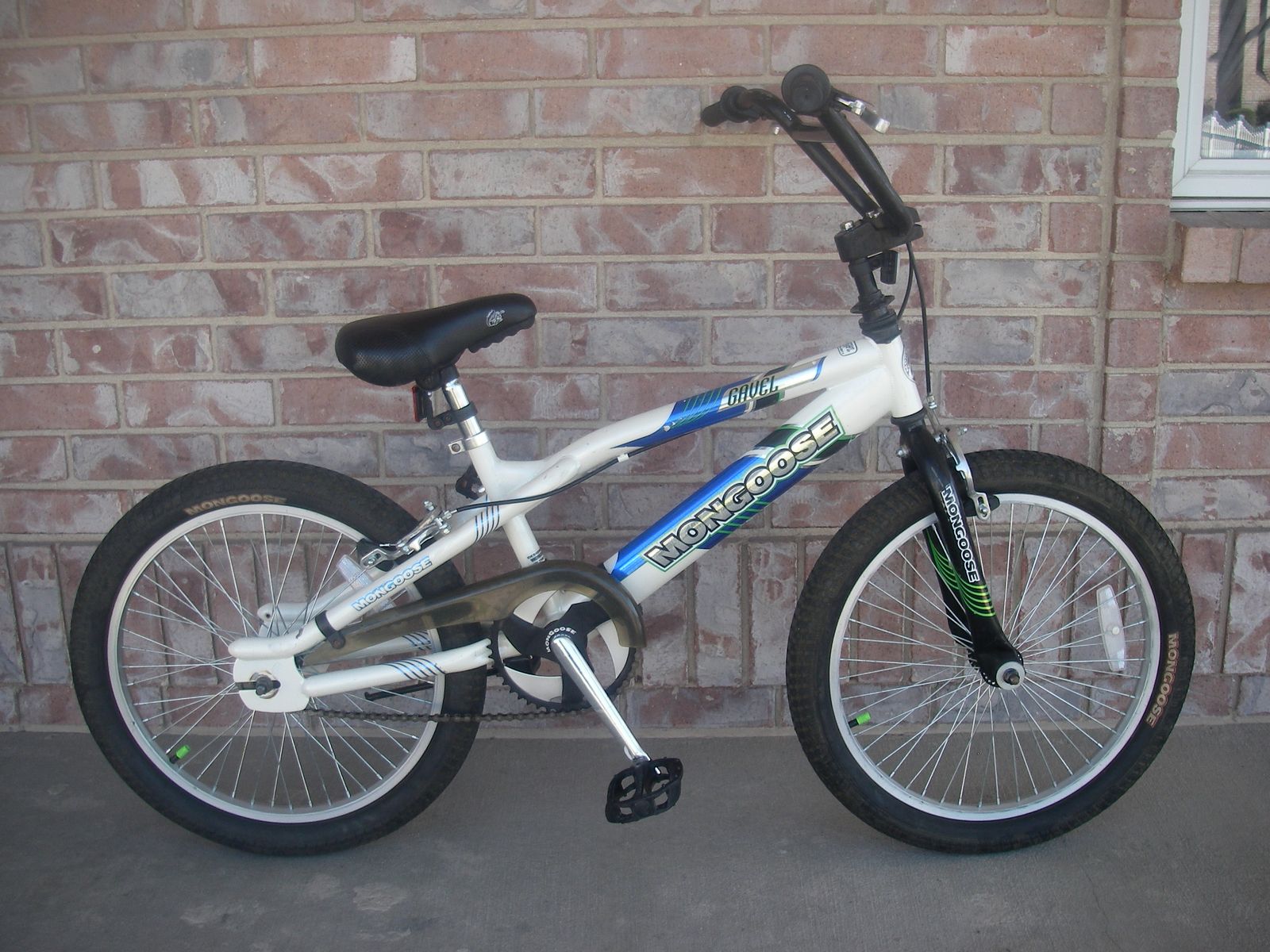 Boys 20" MONGOOSE GAVEL BMX / FREESTYLE Bike, Nice, Blue / White, Freewheel