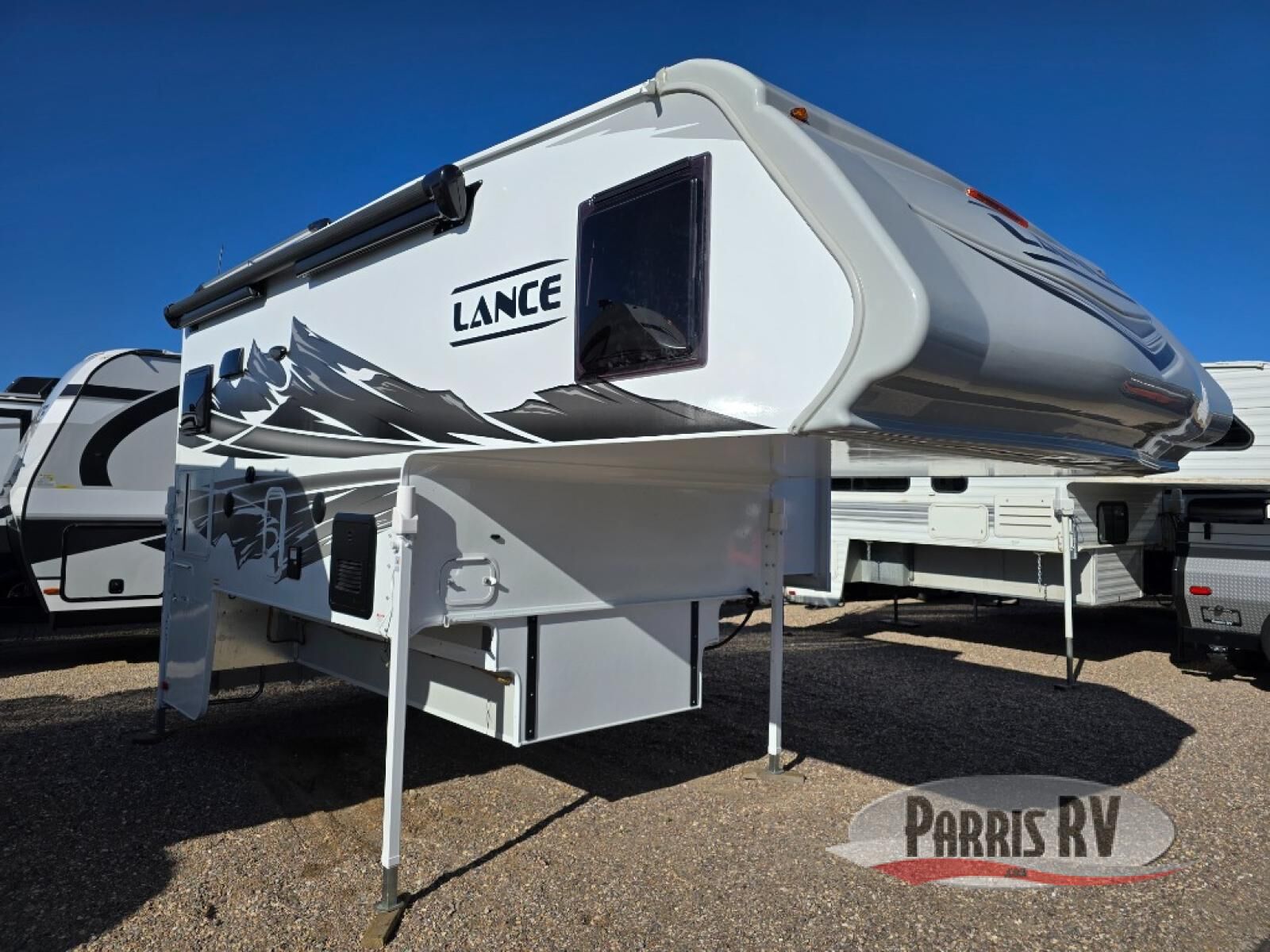 New 2026 Lance Lance Truck Campers 975