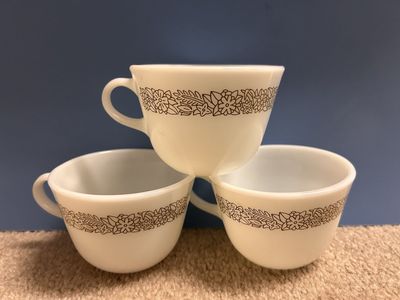 Corningware Corelle Woodland brown Milk glass Cups