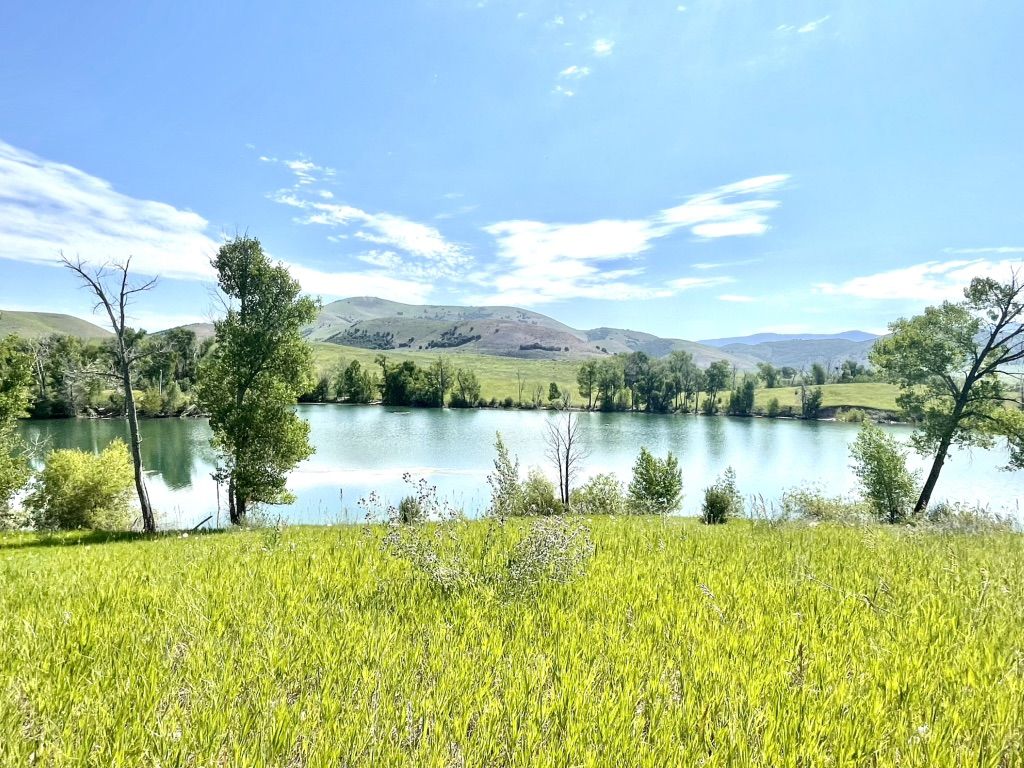 2.24 Acre Waterfront Building Lot