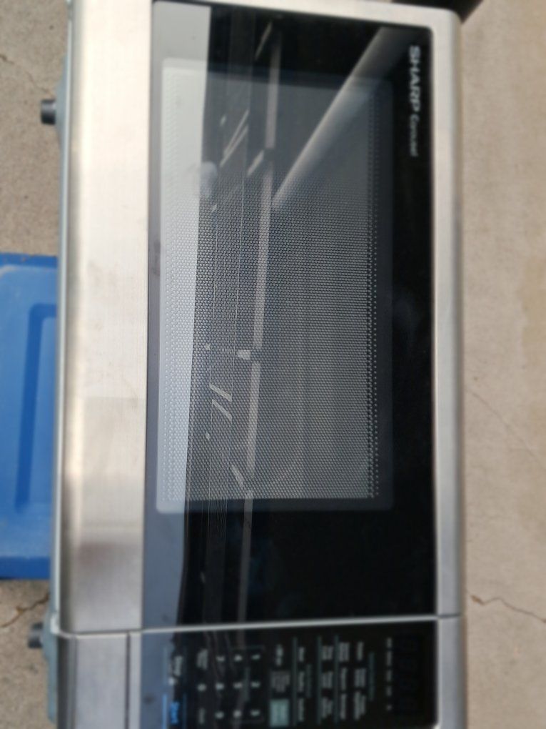 Main image 3