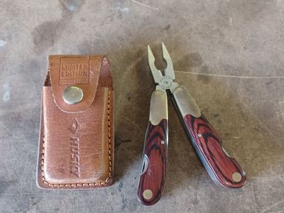 Husky multi-tool knife