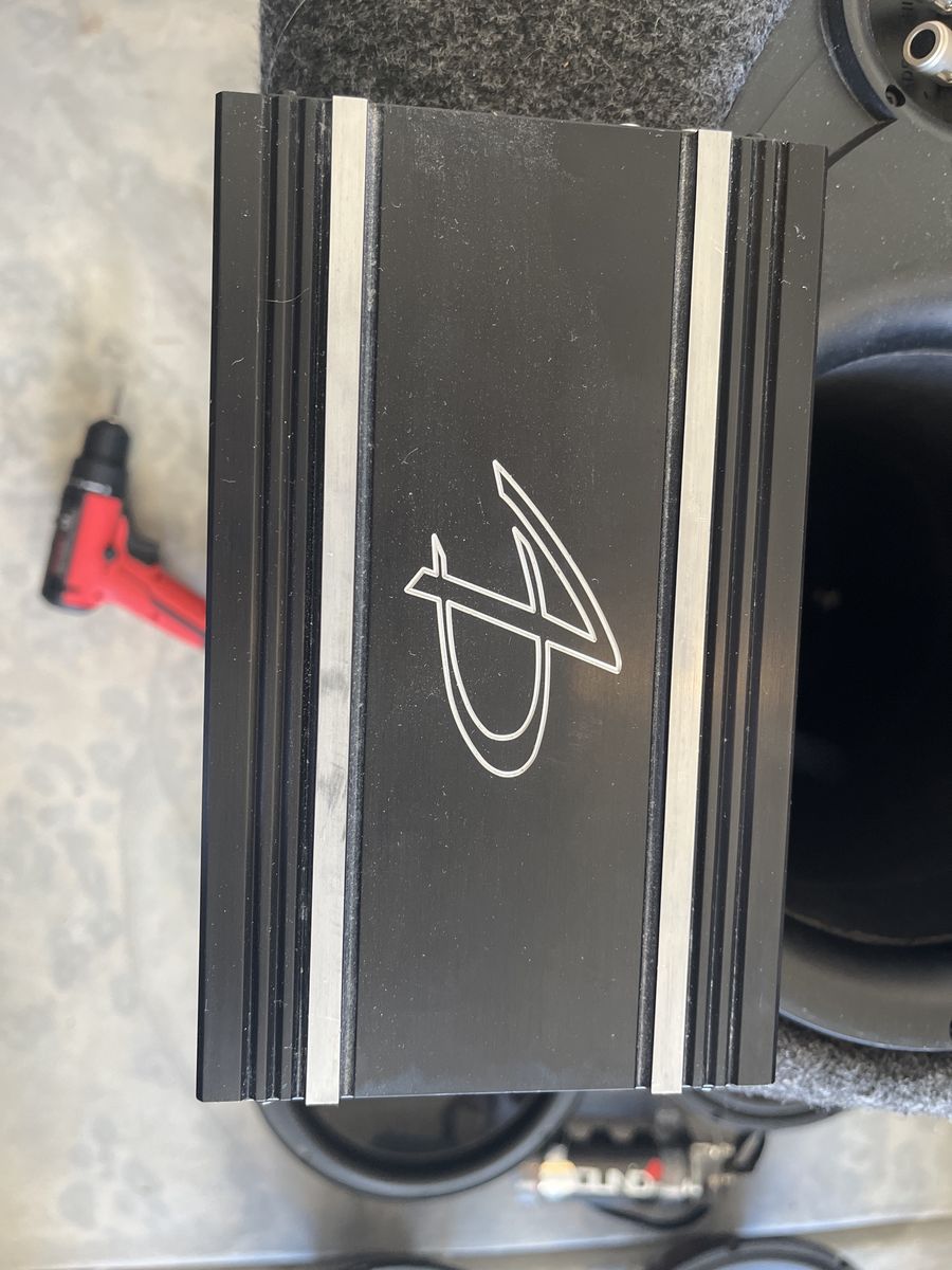 600 W audio dynamics MK 600.1 amplifier for cars or trucks