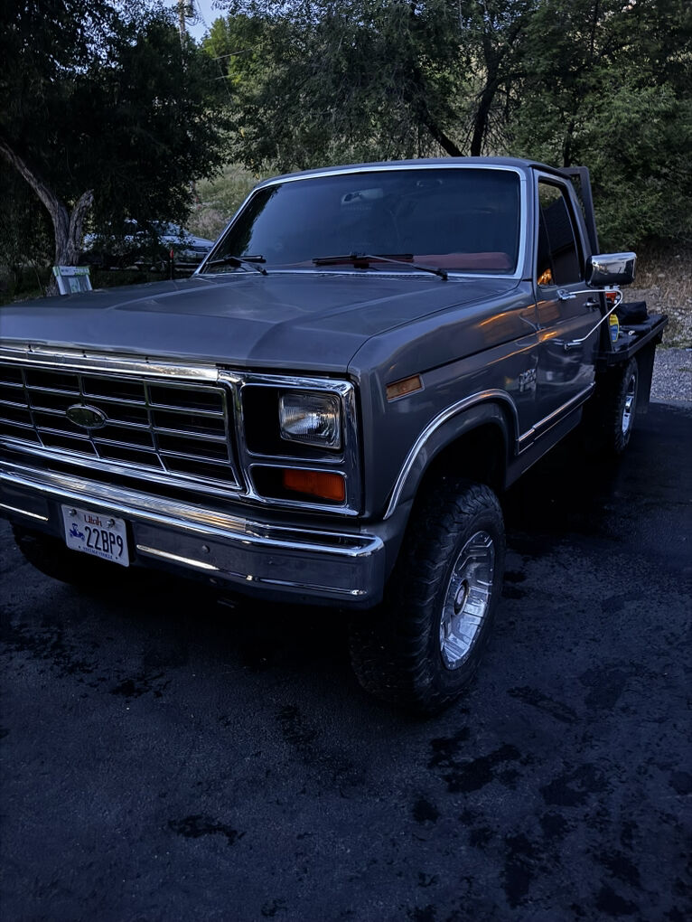1986 Ford F-250 XLT Lariat