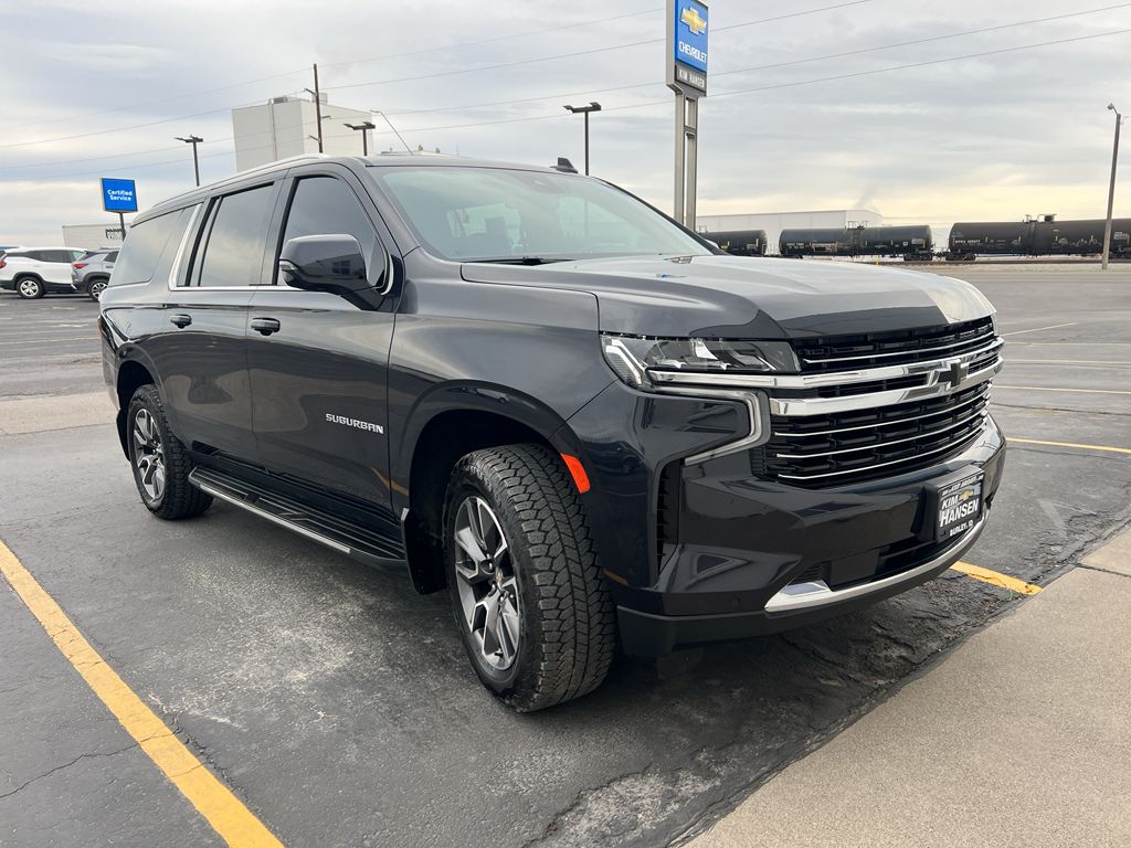 2024 Chevrolet Suburban LT