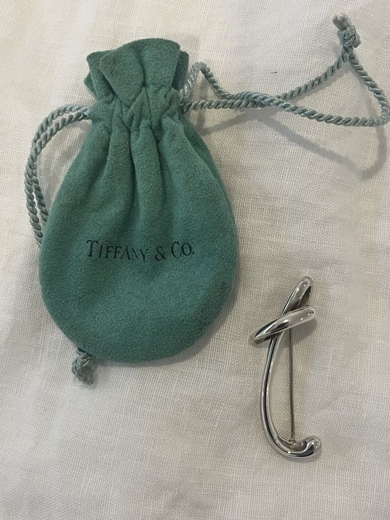 Tiffany & Co. Elsa Peretti "T" brooch
