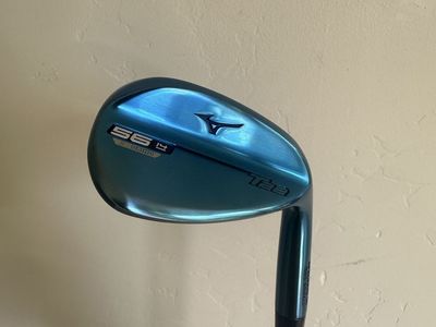 Mizuno 56 golf club wedge like new
