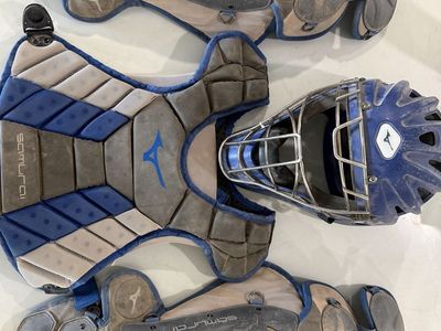 Mizuno Samurai Catchers Gear Set (Leg Guards, Chest Protector, Helmet) & Easton Bag, Blue/Gray