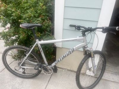 Mountain Bike - Specialized Stump Jumper - 29'