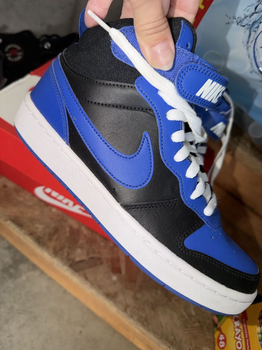 Nikes 6Y