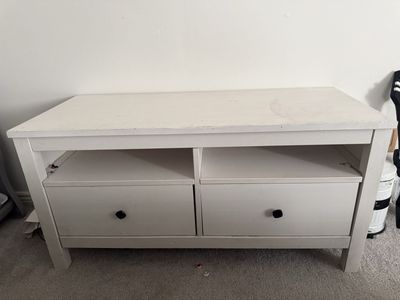 Tv stand