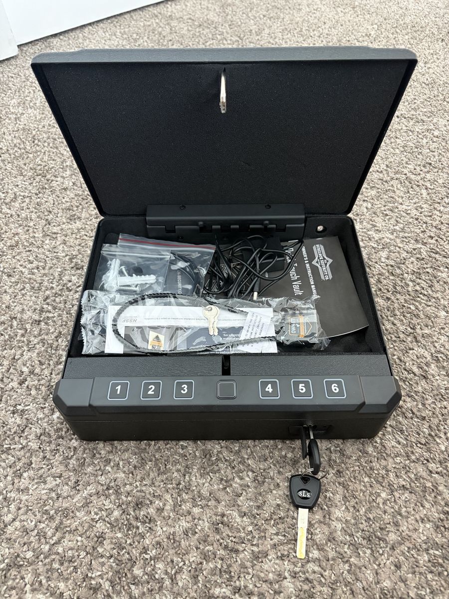New Small gun safe and lock