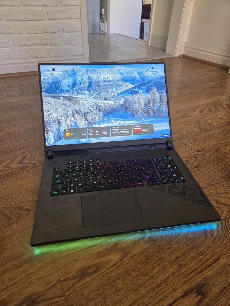 Gaming laptop - ASUS ROG Strix G18 (18" 240Hz, RTX 4080 12GB 175W, i9-13980HX, 32GB DDR5, 1TB SSD)