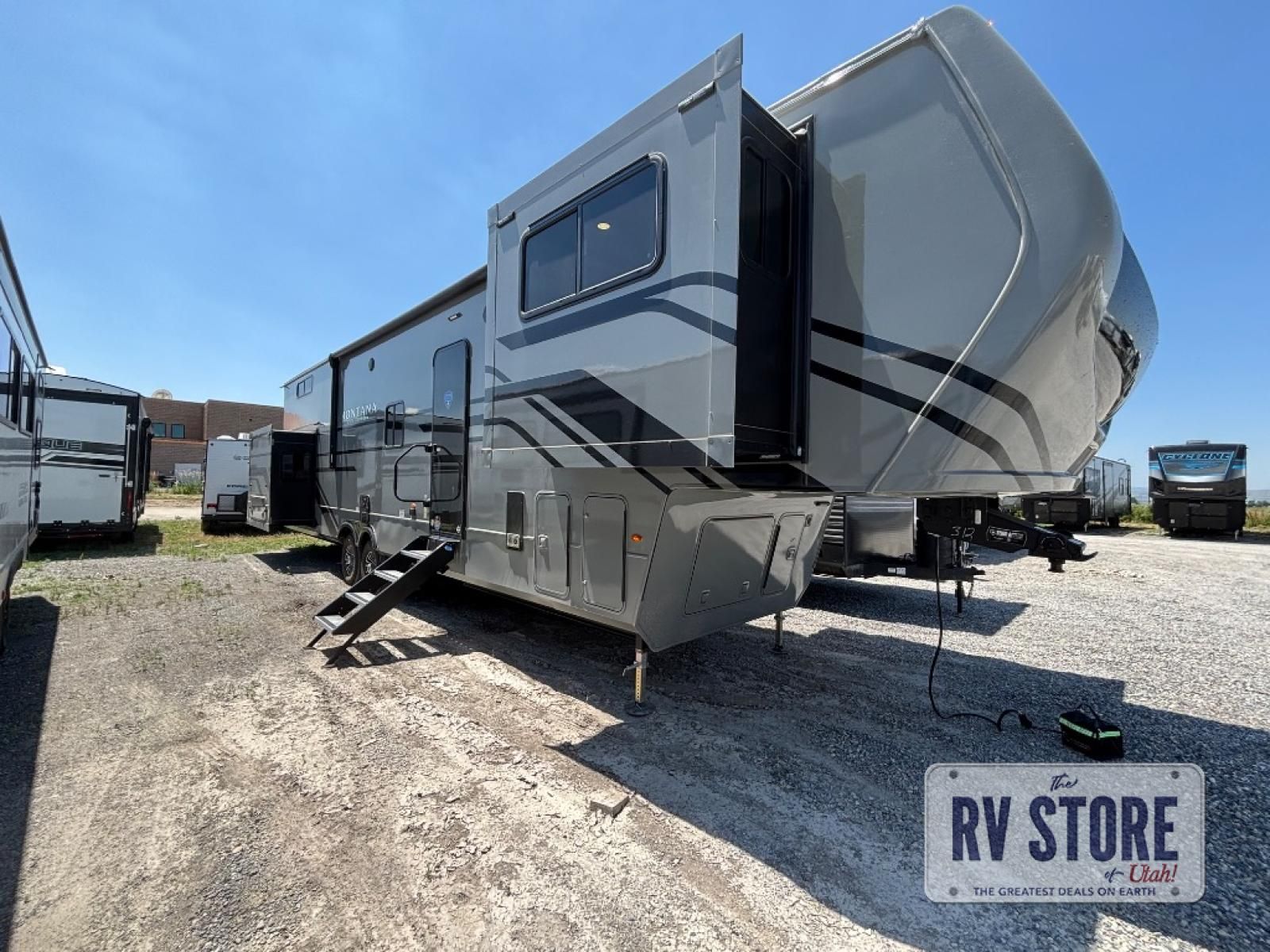 2025 Keystone RV Montana High Country 377FL In Stock