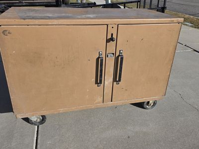 Knaack Heavy-Duty Rolling Bench Tool Box