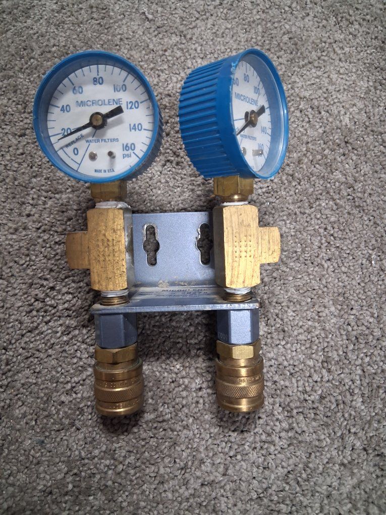 Water Gage & Brass Quick Hook up Good!