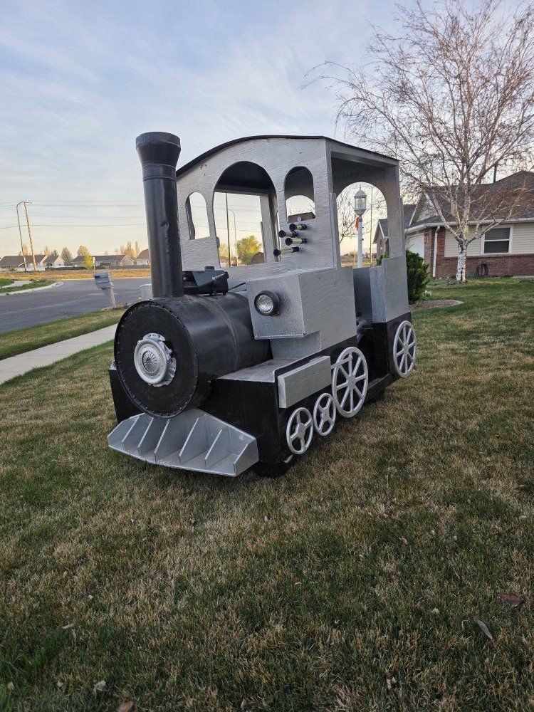 Silverline Railroad — Ready-to-Go Trackless Train